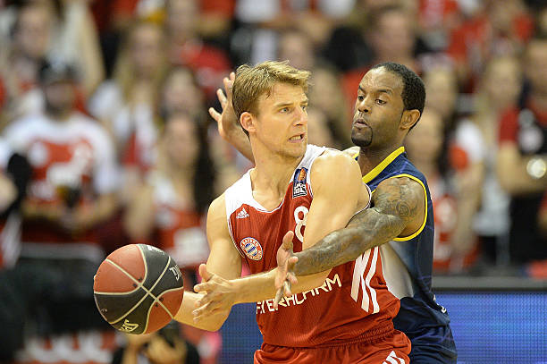 两位球员都 两位球员都