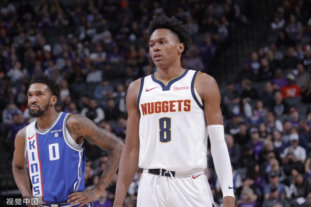 更是并肩作 更是并肩作