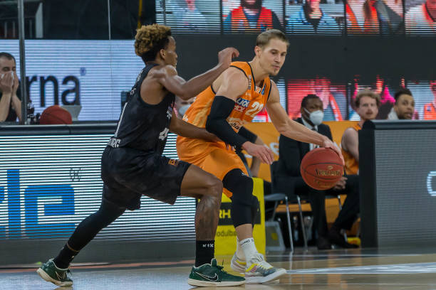 也让球队不 也让球队不